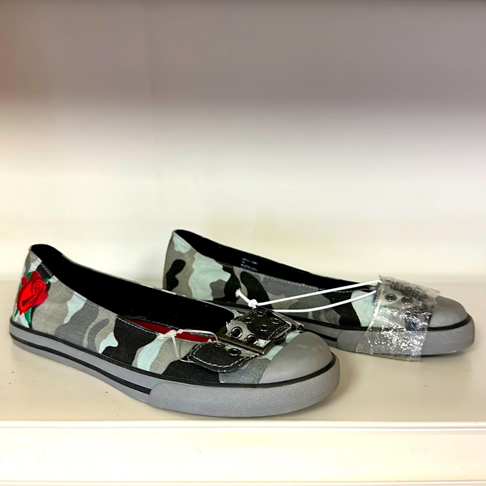 Women’s shoes